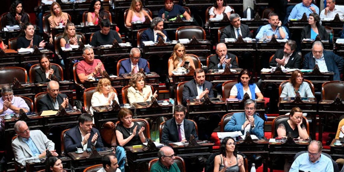 Diputados aprobó en general el proyecto de la ley ómnibus