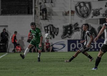 Sarmiento, urgido de un triunfo, recibe a Lanús