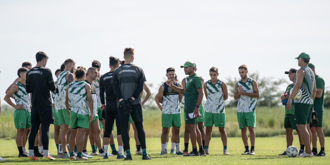 A la espera del nuevo DT de Sarmiento, Funes define el once titular