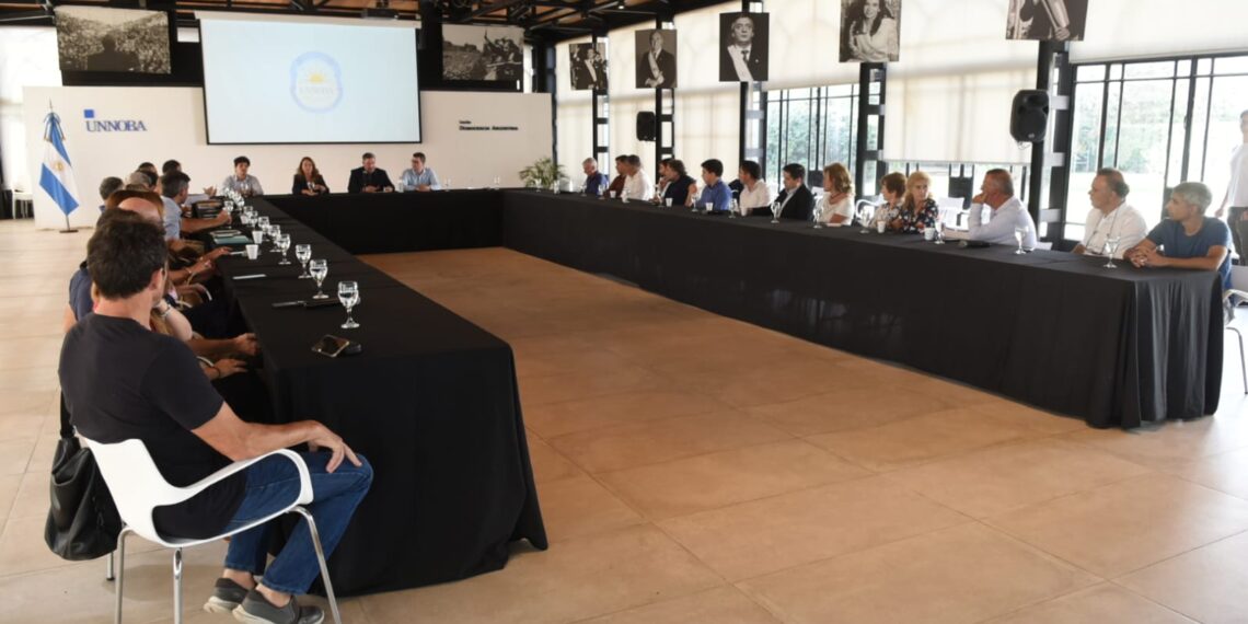 Tamarit llamó a defender el prestigio de la educación universitaria