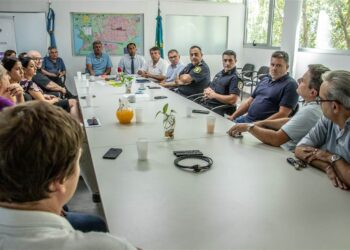 Autoridades municipales encabezaron una nueva reunión de trabajo junto a Comercio e Industria, fiscales y policías