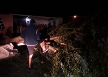 Trabajos de Defensa Civil tras la tormenta de ayer