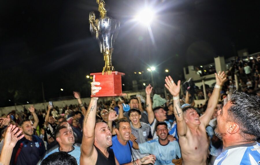 Rivadavia de Junín gritó campeón del Nocturno