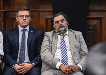 “Arbitrario y discriminatorio”: los argumentos  de la Provincia en la Corte contra el recorte