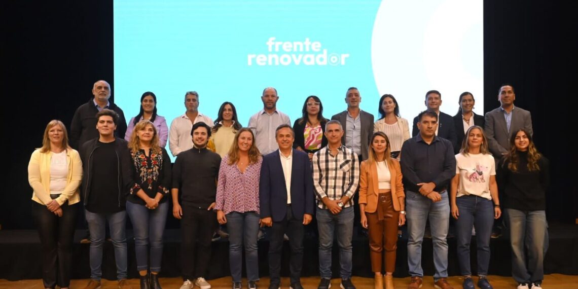 Arata: «Es necesario modernizar las estructuras partidarias»