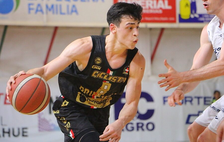 Ciclista juega su último partido como local de la fase regular
