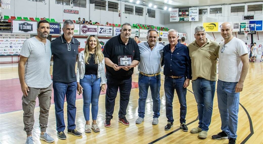 Acto inaugural del nuevo torneo de la Asociación Juninense de Básquet