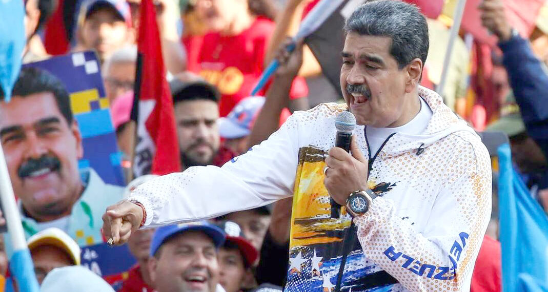 Maduro anunció la detención de dos hombres armados que pretendían atentar en su contra