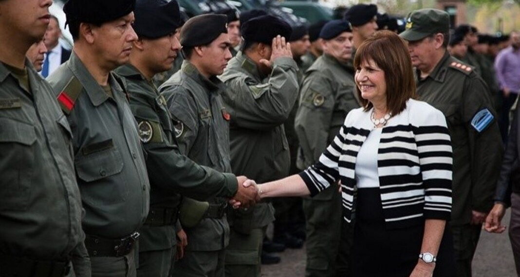 Bullrich cruzó a la Vicepresidenta y defendió  la participación de las FFAA en Rosario