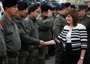 Bullrich cruzó a la Vicepresidenta y defendió  la participación de las FFAA en Rosario