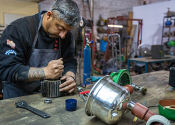 El Gobierno suspende la operatoria de miles de cooperativas y confirma que echa a 15.000 estatales