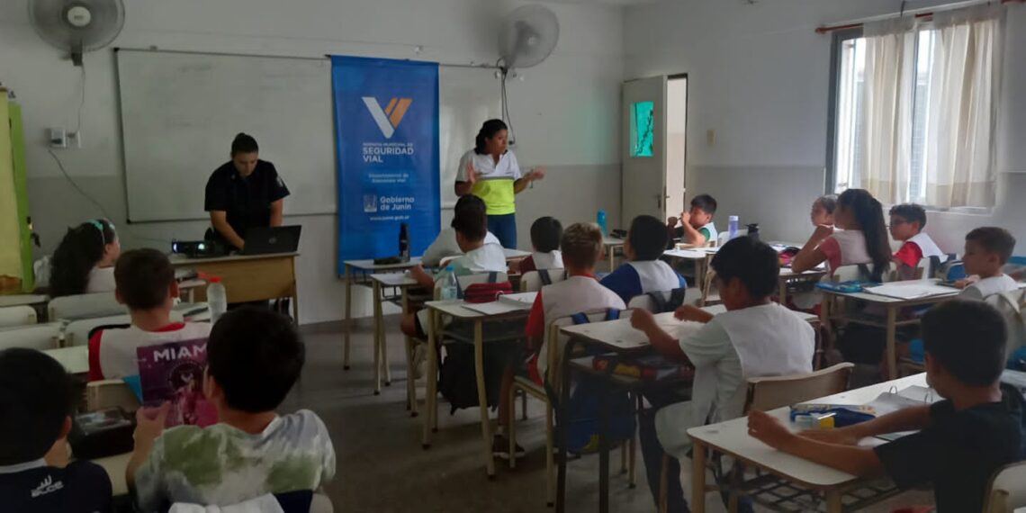 “Voy Seguro” continúa con las charlas de concientización en instituciones educativas