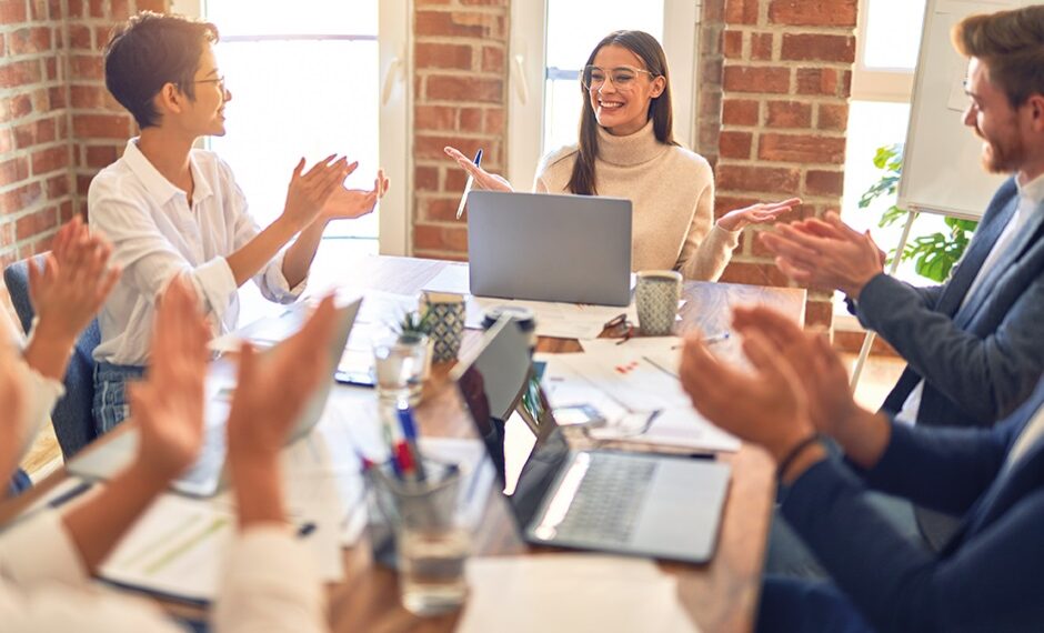 Cuáles son las claves para ser feliz en el trabajo, según Harvard