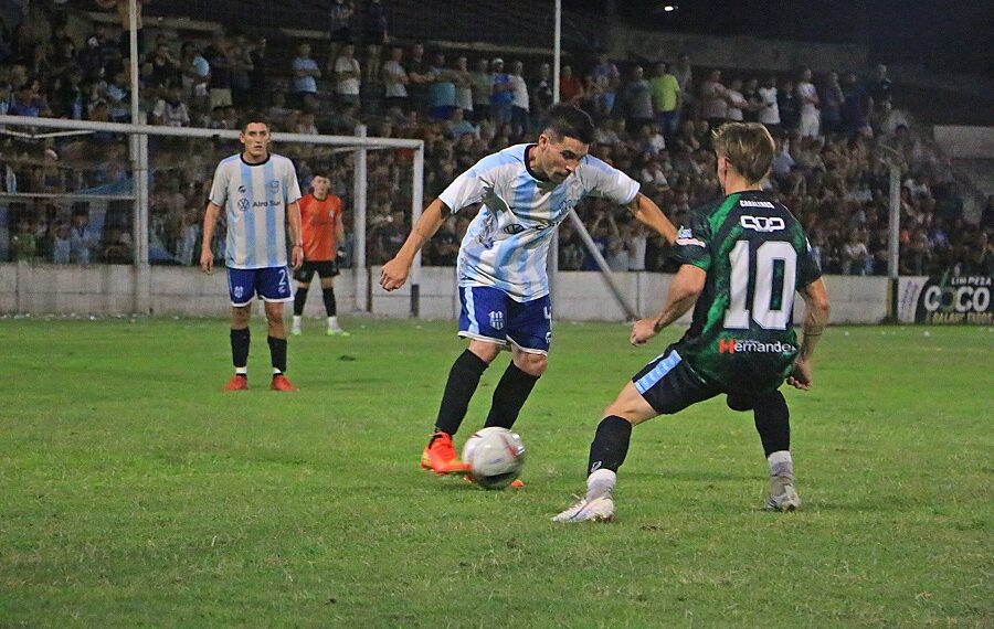 Rivadavia (J) y Defensa, cara a cara, por el título