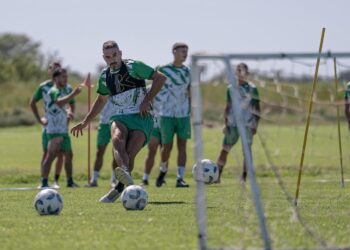 Sarmiento tiene una difícil misión en su visita a Avellaneda