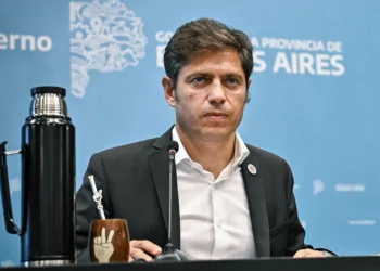 Milei anunció que dejará sin efecto el aumento de salarios para el Ejecutivo