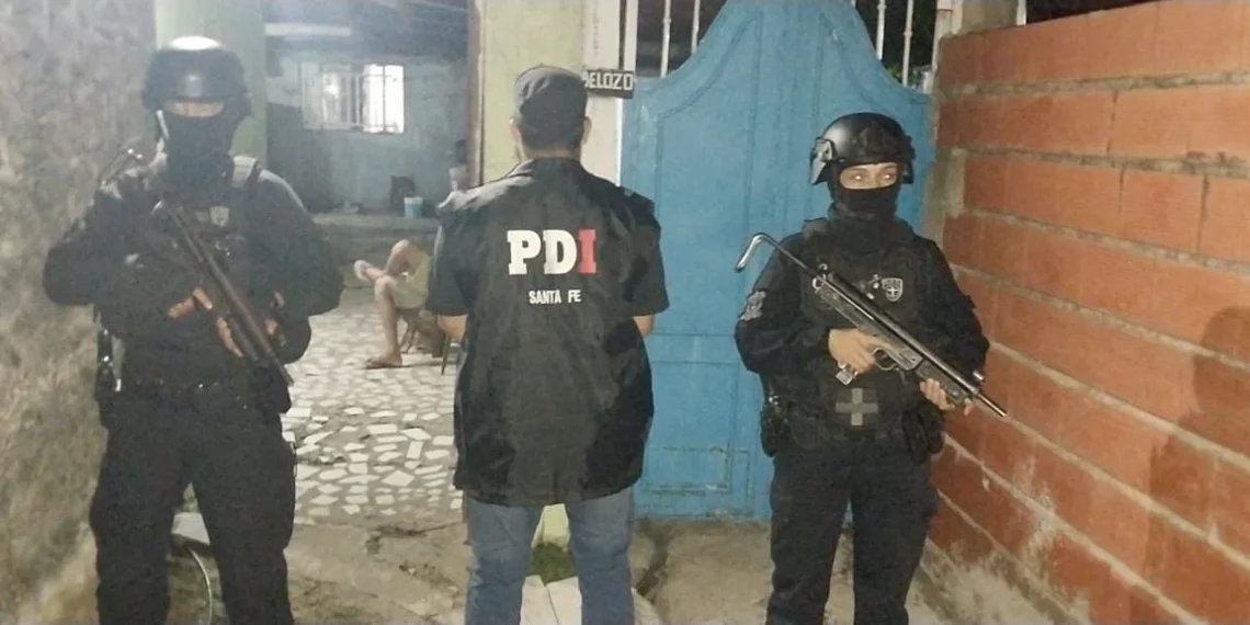 Ola de crímenes en Rosario: allanamientos y detenidos