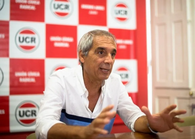 Mansur defendió la enseñanza pública  pero advirtió sobre «eternización» en cargos