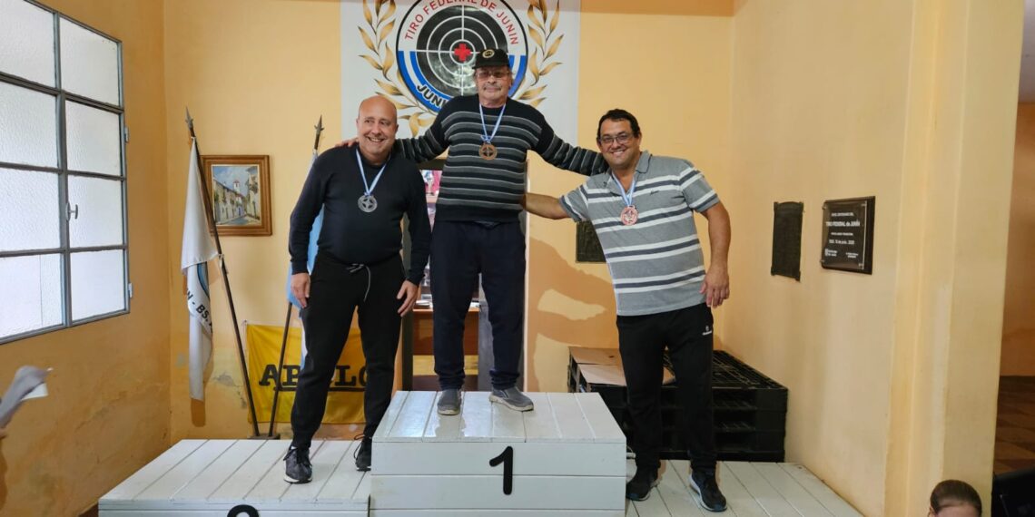 Se realizó el segundo Torneo de Miras Abiertas en el Tiro Federal de Junín