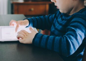 Pediatras alertan sobre el uso de  juegos que promueven la ludopatía