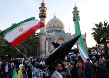 Un militar iraní advirtió que Teherán  podría revisar su «doctrina nuclear»