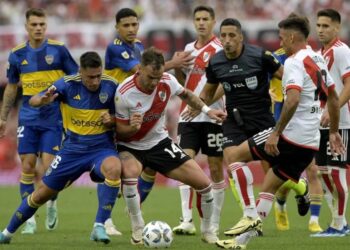 Boca y River paralizan el país, con otro clásico de alto voltaje