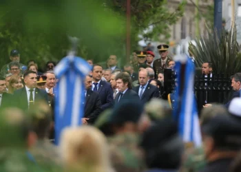 Milei encabezó el acto por la Guerra de Malvinas y pidió inaugurar «una nueva era de reconciliación con las Fuerzas Armadas»