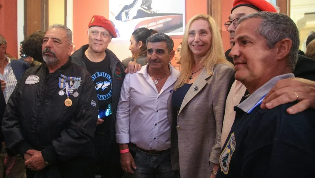 El Gobierno cambió el nombre del “Salón de los Pueblos Originarios” en Casa Rosada por “Héroes de Malvinas”