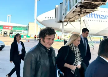 Milei dejará de viajar en vuelos comerciales por cuestiones de seguridad