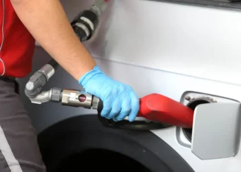 Cayó la demanda de combustible por efecto de la recesión