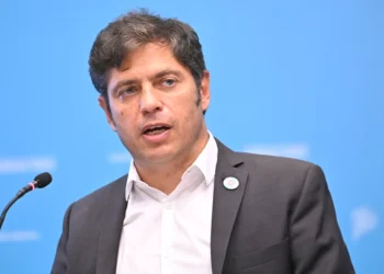 Kicillof cargó contra Milei por el dengue: «Se borró por completo»