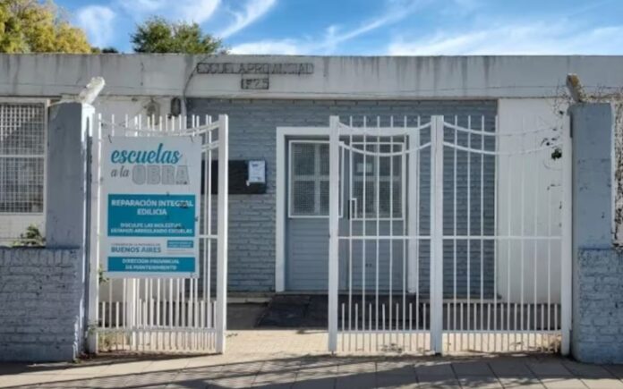 Un alumno de primaria golpeó a su maestra y le fracturó el maxilar
