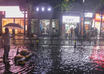 Terremoto en Taiwán: buscan  sobrevivientes entre escombros