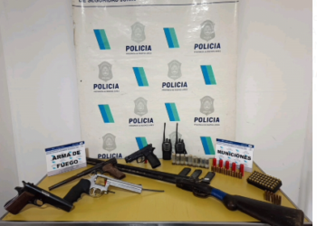 Detuvieron a los autores del robo de una camioneta y secuestraron armas de fuegos