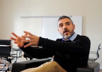 Girard dijo que las ventas declaradas cayeron más de un 30% en marzo