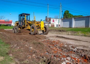 Intensos trabajos para recuperar la transitabilidad en calles afectadas por las lluvias
