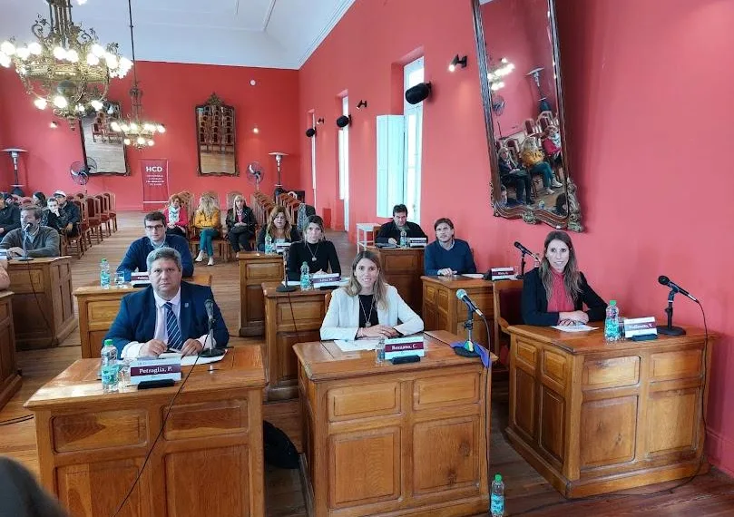 Mejoras en el Parque Industrial y tarifas de trenes: las preocupaciones planteadas desde UxP