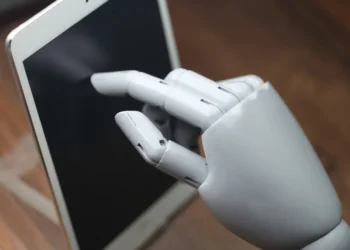 Inteligencia artificial y ciberdelincuentes: cómo optimizan sus ataques