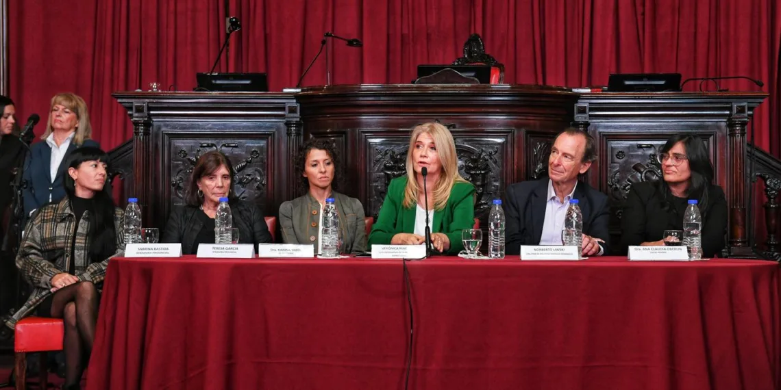 Magario inauguró la tercera edición del programa Voces Adolescentes en el Senado bonaerense