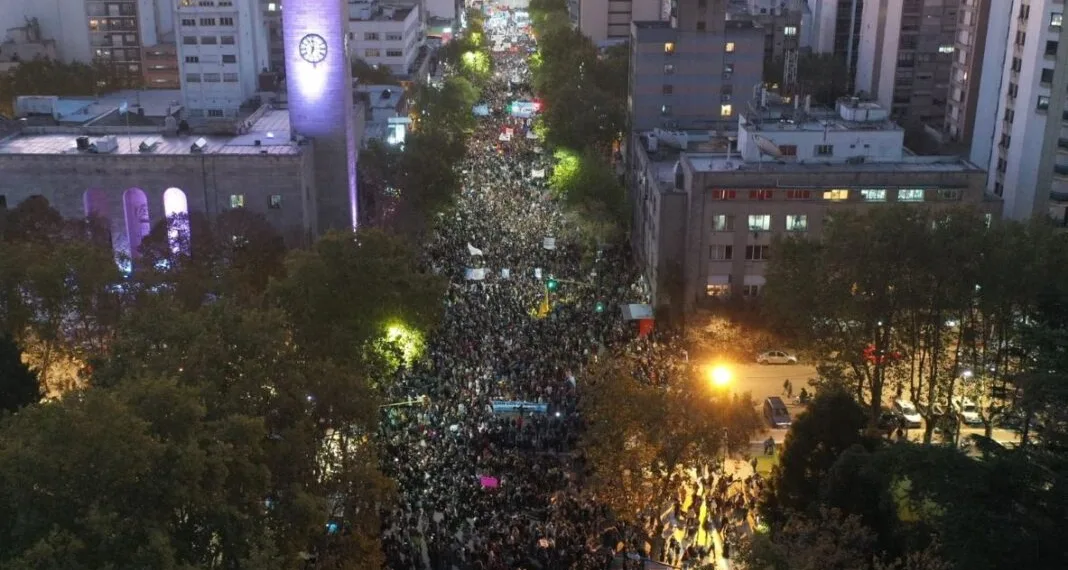 Por la universidad pública: marchas multitudinarias y fuerte adhesión a la convocatoria en el interior bonaerense