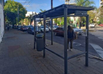 Una huelga de colectivos en el AMBA deja a 9 millones de pasajeros a pie