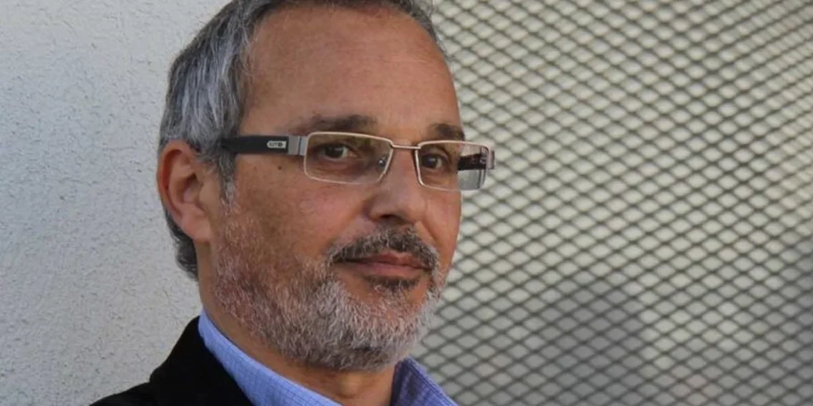 Avance del dengue: Russo culpa a la casta