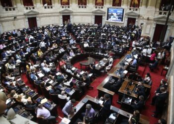 El Gobierno envió a las provincias y al Congreso la nueva Ley de Bases