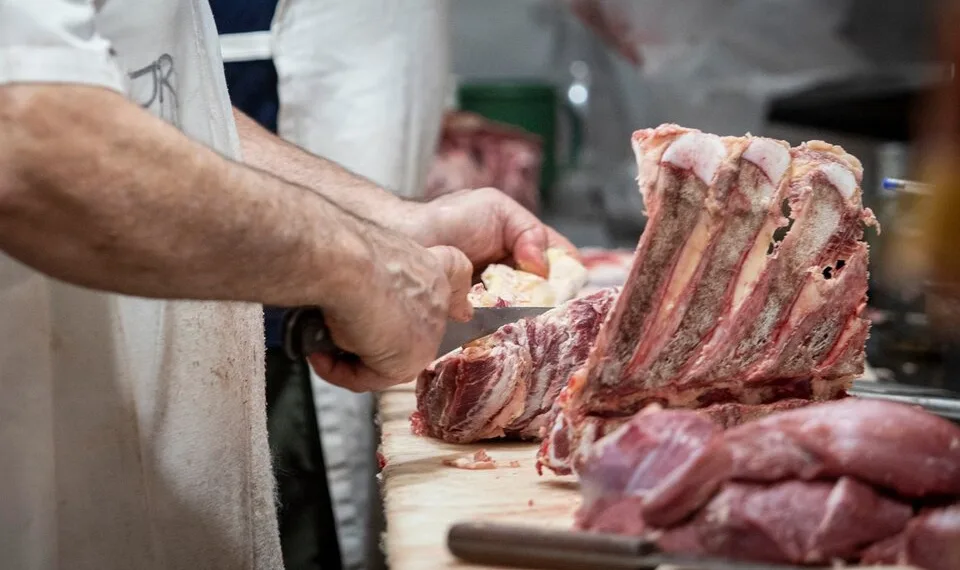 Afirman que el precio de la carne “no está en baja”