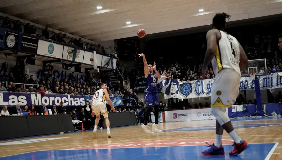 Argentino volvió a ganar y quedó a un paso de seguir en la Liga Nacional
