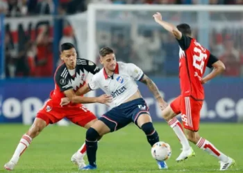 River desaprovechó una buena ventaja y empató en Uruguay