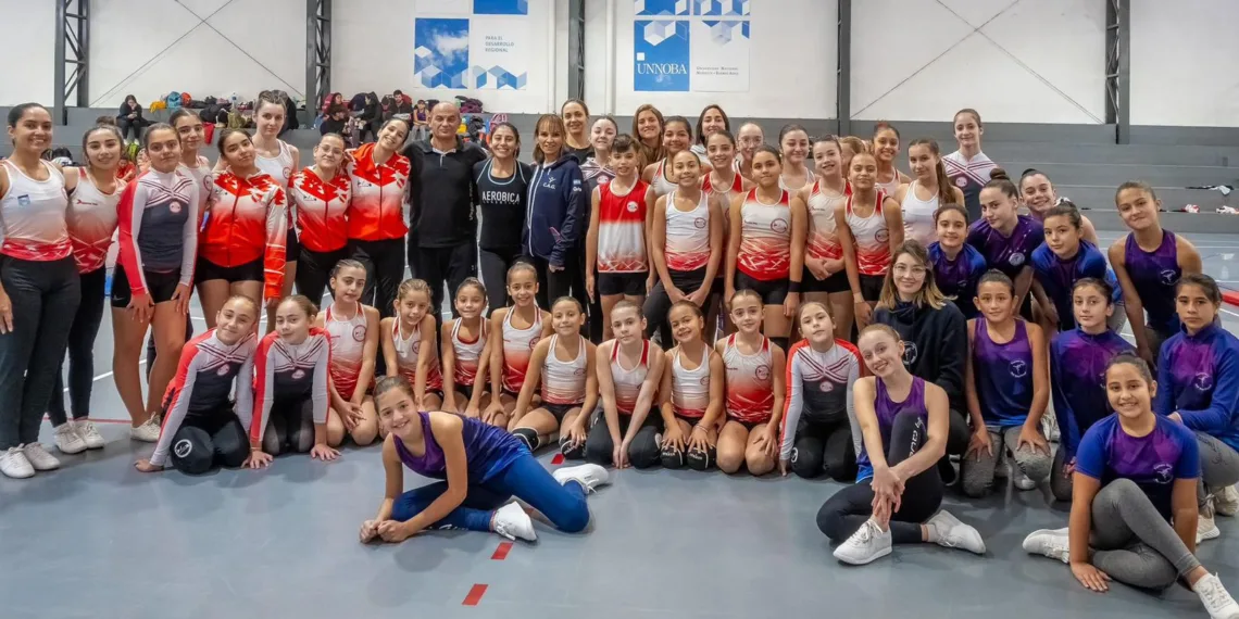 Gimnasia aeróbica: exitoso campus de entrenamiento