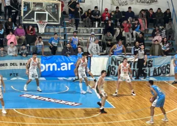 San Martín le contestó a Ferro con una paliza: 84-54 y hoy buscará la clasificación