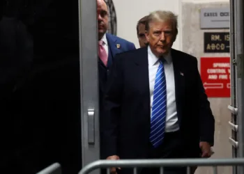 Trump ataca a jueces y sus  seguidores se tornan violentos