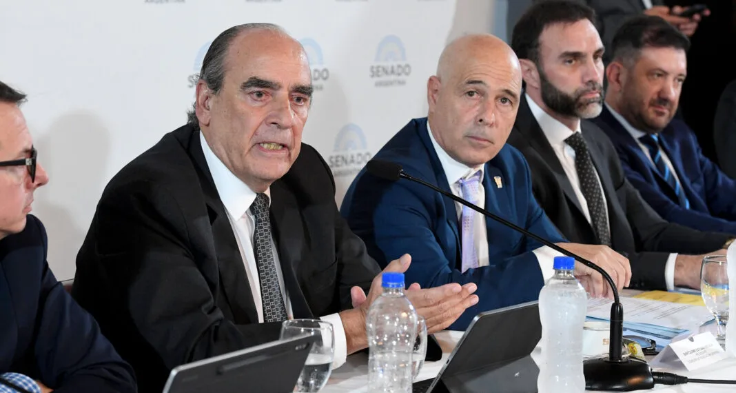 El Gobierno no descarta postergar el Pacto de Mayo si no se aprueba la Ley Bases